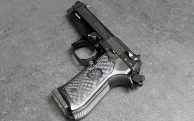 Üzsan Üzümlü > Tabanca Kabzeleri ve Gravürleri